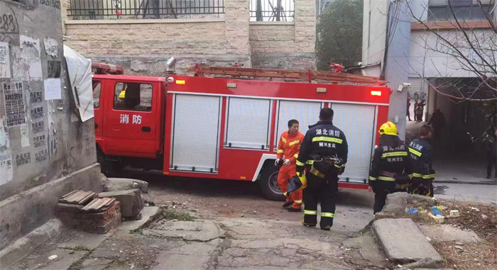 ����܇�S�����]4��2.5��ˮ������܇ 2.5��ˮ������܇�r(ji��)�񡢅���(sh��)������r���DƬ��(du��)��